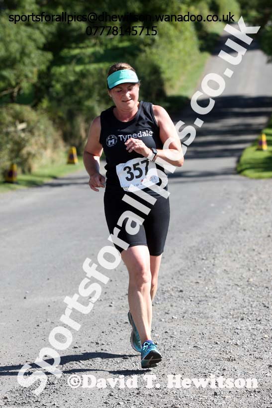 Bridget Broadhurst (Tynedale Harriers) womens Tynedale Jelly Tea 10 Mile, Hexham. Photo: David T. Hewitson/Sports for All Pics